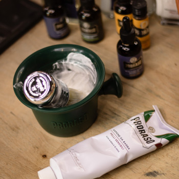 Камуфлювання сивини