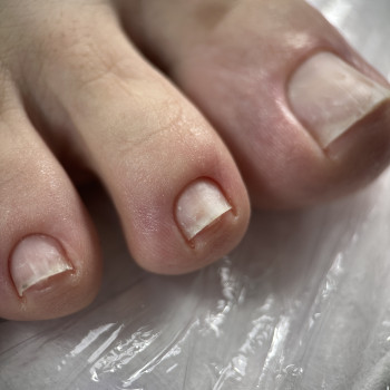 Аппаратный педикюр. Покрытие гель лаком. Спа уход
                    Мастер маникюра Мария Харьков