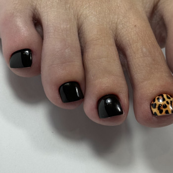 Аппаратный педикюр. Покрытие гель лаком. Спа уход
                    Мастер маникюра Мария Харьков