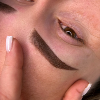 Перманент брів
                    Лешмейкер Нина Николаев