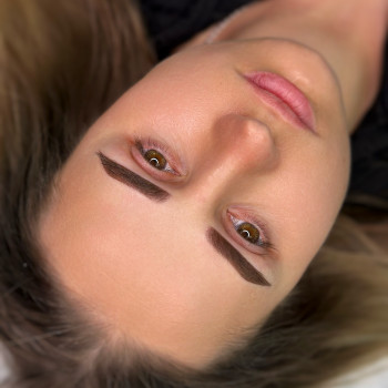 Перманент брів
                    Лешмейкер Нина Николаев