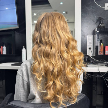 Стрижка жіноча
                    Салон красоты Fargo Киев