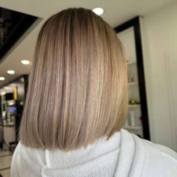 Фарбування з освітленням, шатуш
                    Салон красоты Fargo Киев