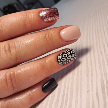 маникюр с принтами