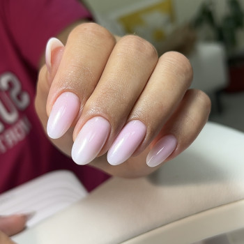 Манікюр з укріпленням гелем
                    Мастер маникюра Дарья Смела