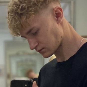 Чоловіча стрижка
                    Салон красоты  Львов