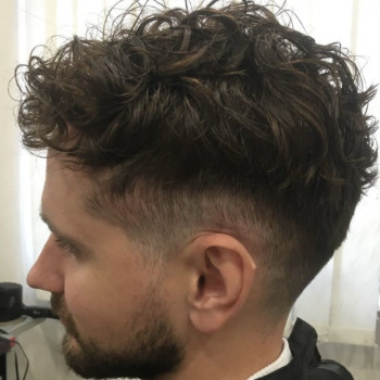 Чоловіча стрижка
                    Салон красоты  Львов