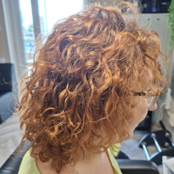 Хімічна завивка
                    Жіночий перукар Оксана Київ