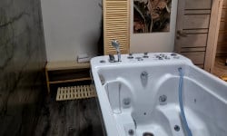  Массажный салон  Ирпень