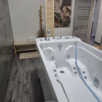 Гідромасаж