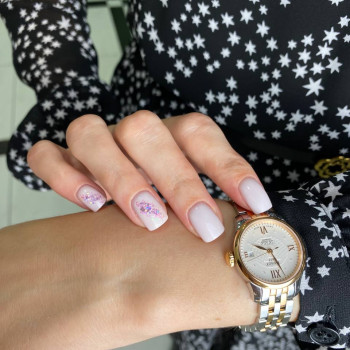 Манікюр зі зняттям та покриттям
                    Салон красоты Fargo Киев