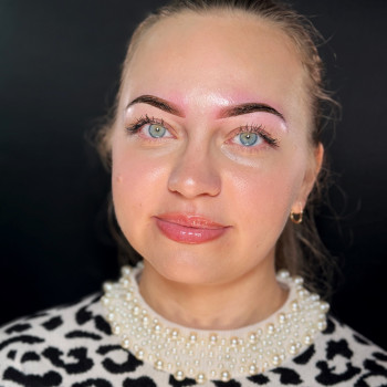 Перманентний макіяж брів на мінеральних пігментах