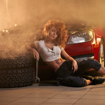 Стилізована ідейна зйомка на СТО