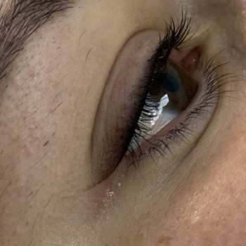 Стрілочка із розтушуванням
                    Мастер перманентного макияжа Алиса Ивано-Франковск