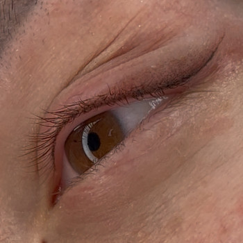 Стрілочка із розтушуванням
                    Мастер перманентного макияжа Алиса Ивано-Франковск