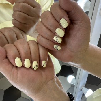 Манікюр
                    Салон краси Beauty Space Львів