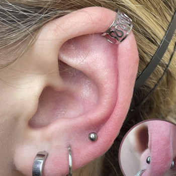 Пірсинг: мочки, хрящі, брови, ніс, губи, язик, пупок
                    Мастер перманентного макияжа Lara Житомир