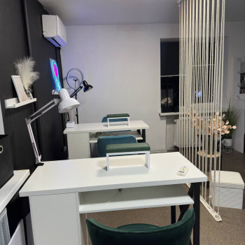 Аренда места для мастера маникюра
                    Салон красоты ЕСКіЗ Днепр