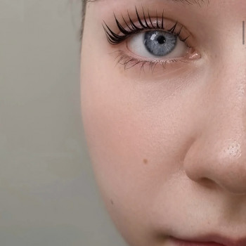 Нарощення вій
                    Лешмейкер Луїза Львов