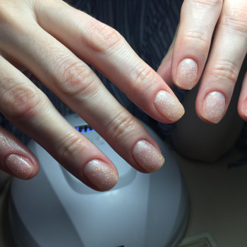 Покриття гель-лаком або манікюр або педикюр
                    Майстер манікюру Мария Київ