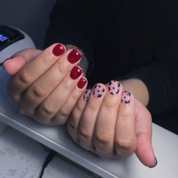 Дизайн нігтів
                    Майстер манікюру Мария Київ