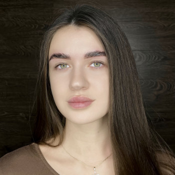 Комплекс :
Ламі вій та брів 
2:00 - ефект 6-8 тижнів 
Топ-майстер Діана