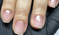  Майстер манікюру Виктория Дніпро