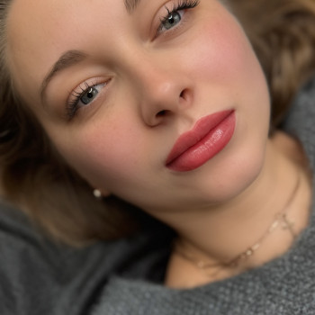 Перманентний макіяж губ