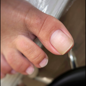 Гігієнічний педикюр
                    Майстер манікюру  Львів