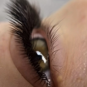 Нарощування вій
                    Салон красоты Lash Story Чернигов