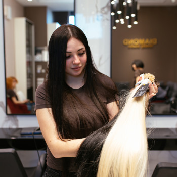 Нарощення волосся
                    Салон красоты Diamond Beauty Studio Львов