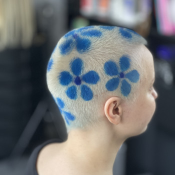 Яркое окрашивание
                    Парикмахер Светлана Харьков