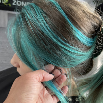 Яркое окрашивание
                    Парикмахер Светлана Харьков