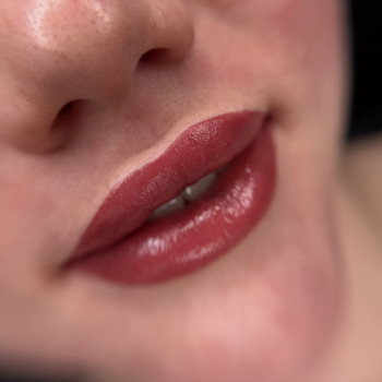 Перманент брів /губ
                    Майстер перманентного макіяжу  Одеса