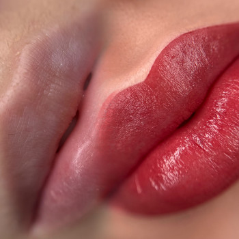 Перманент брів /губ
                    Майстер перманентного макіяжу  Одеса