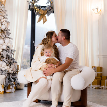  #різдвянасімейнафотосесія #новорічнафотосесіяльвів #сімейнийфотографльвів