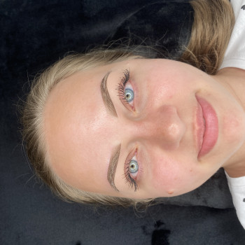 Корекція перманенту брів через 1,5 місяці