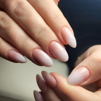 нюдовий манікюр, манікюр на довгі нігті
, манікюр, омбре, укріплення гелем