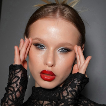 Макіяж та зачіска