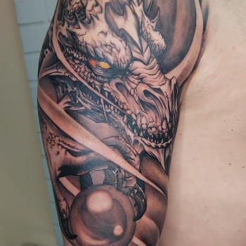 Татуировки любой сложности. Перекрытие шрамов. Перекрытие/ обновление старой тату
                    Тату мастер Александр Викторович Запорожье