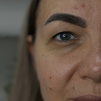 Ламинирование-окрашивание бровей
                    Бровист  Николаев