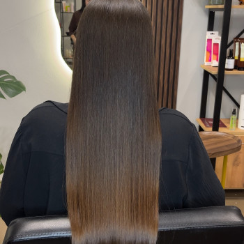 Кератин / Відновлення волосся
                    Парикмахер Надія Луцк