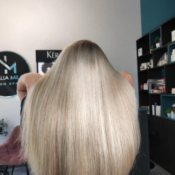 Аіртач
                    Перукар-стиліст  Київ