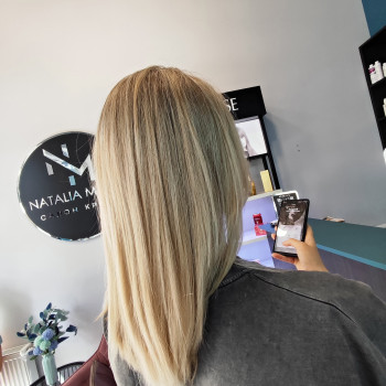 Аіртач
                    Перукар-стиліст  Київ