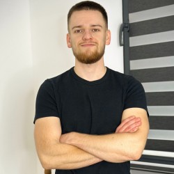 Масажист Микола