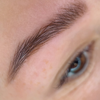 Волосковая техника перманента бровей
                    Салон красоты Mona Lisa Полтава