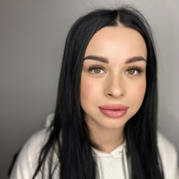 Перманентний макіяж губ
                    Майстер перманентного макіяжу Лина Кременчук