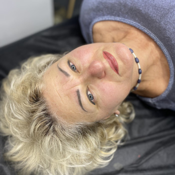 Перманентний макіяж губ
                    Майстер перманентного макіяжу Лина Кременчук