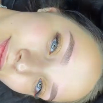 Нарощування вій
                    Майстер перманентного макіяжу Лина Кременчук