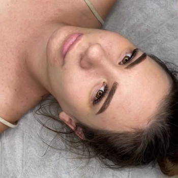 Нарощування вій
                    Майстер перманентного макіяжу Лина Кременчук